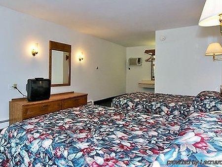 Rodeway Inn Coldwater Buitenkant foto
